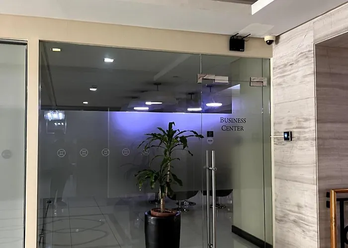 Mckinley Taguig Staycation * Манила